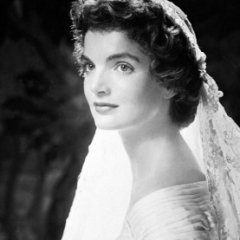 5 Wedding Style Lessons We Learned from Jackie Kennedy