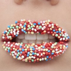 6 Seriously Questionable New Beauty Trends