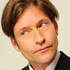 Why Crispin Glover Totally Disappeared From Hollywood Why Crispin Glover Totally Disappeared From Hollywood