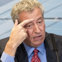 De Blasio Had a Secret Meeting with Red Sox Management