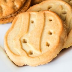 What You Need to Know Before Buying Your Girl Scout Cookies