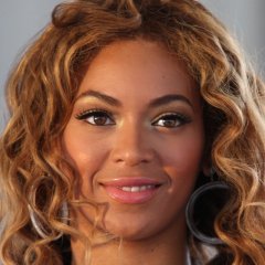 Celebrities Who Found Out They Had Long Lost Siblings Celebrities Who Found Out They Had Long Lost Siblings