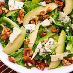 Why You Should Never Really Eat a Salad at Restaurants