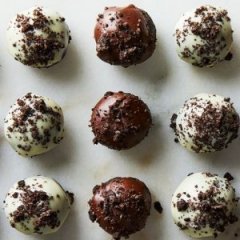 These 3-Ingredient Oreo Balls Will Be Your New Favorite Dessert