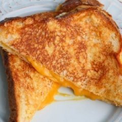 This Simple Hack Makes the Perfect Grilled Cheese This Simple Hack Makes the Perfect Grilled Cheese