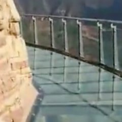 Terrifying Glass Walkway in China Appears to Have Broken Pane