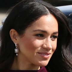 Meghan Markle Hides Baby Bump in New Zealand