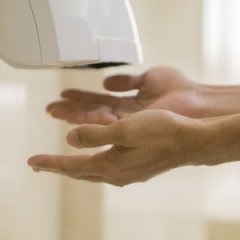 You Might Think Twice About Using a Hand Dryer After Seeing This You Might Think Twice About Using a Hand Dryer After Seeing This