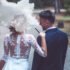 This May Be the Worst Wedding Photo Trend Ever This May Be the Worst Wedding Photo Trend Ever
