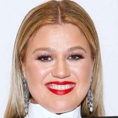 Kelly Clarkson Returns to Host 2019 Billboard Music Awards Kelly Clarkson Returns to Host 2019 Billboard Music Awards