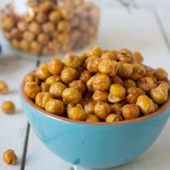 14 Low-Carb Protein Packed Snacks To Keep You Full 14 Low-Carb Protein Packed Snacks To Keep You Full