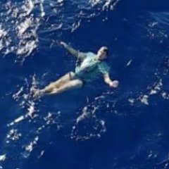 Man Survives Three Hours at Sea by Inflating His Jeans Man Survives Three Hours at Sea by Inflating His Jeans