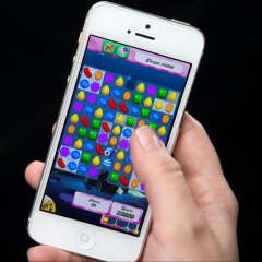 US Adults Spend Insane Amount of Money on Smartphone Games US Adults Spend Insane Amount of Money on Smartphone Games