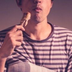 Here's the Truth About Late-Night Snacking Here's the Truth About Late-Night Snacking