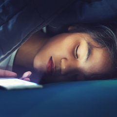 Parents Should Worry About Teens Checking Smartphones at Night Parents Should Worry About Teens Checking Smartphones at Night