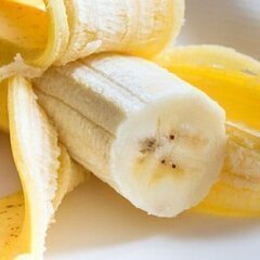 La verdad sobre esas cuerdas extrañas en tus plátanos