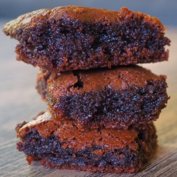 Three Ingredient Dessert Recipes You Have to Try