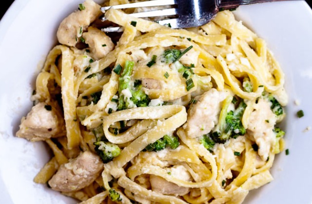The Only Way To Make Classic Chicken Fettuccine Alfredo