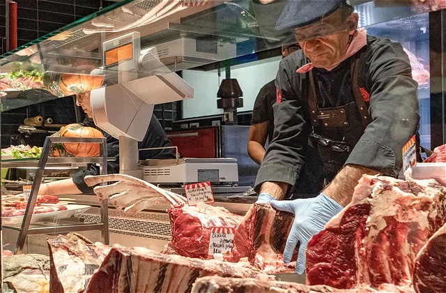How Much Money Do Whole Foods Butchers Typically Make?