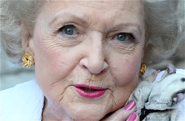 10 Moments In Pop Culture Where Betty White Proved She Was The GOAT