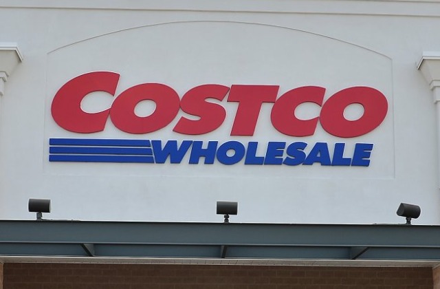 The Unexpectedly Popular Candy at Costco Shoppers Can't Stop Eating